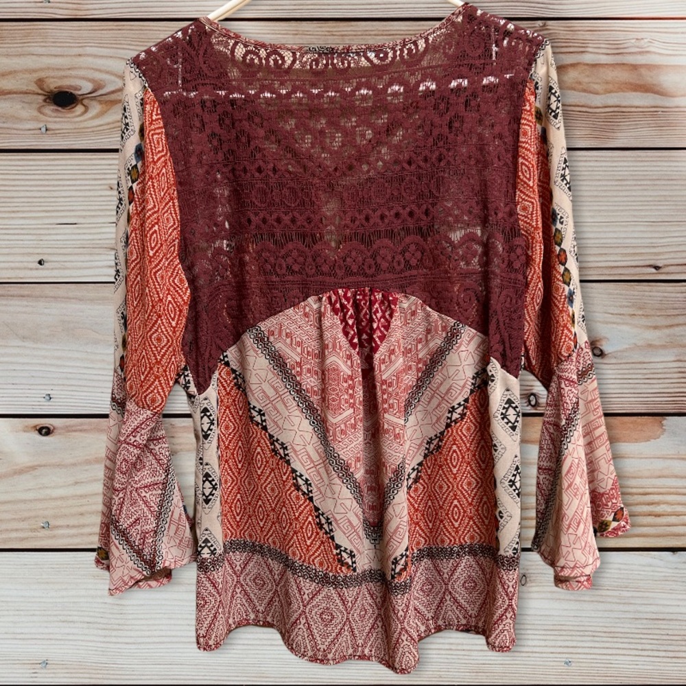 SOLD Maurices Lace Bell Sleeve Blouse Top Boho Medium - Picture 2 of 8